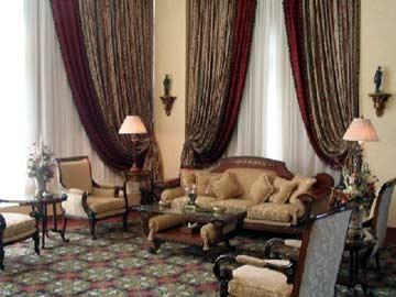 Royal Plaza Hotel